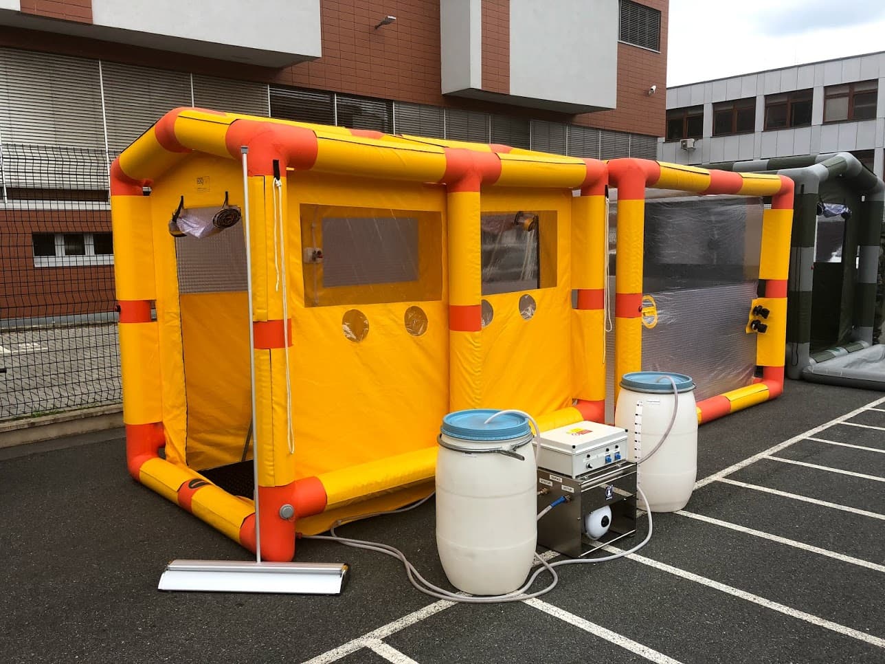 EDK-08/A Decontamination shower for lying patient